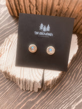Load image into Gallery viewer, 9mm Stud with Swarovski

